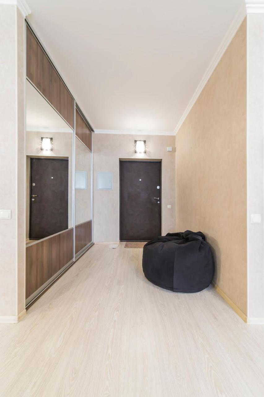 كييف Studio Apartment On Bazhana المظهر الخارجي الصورة